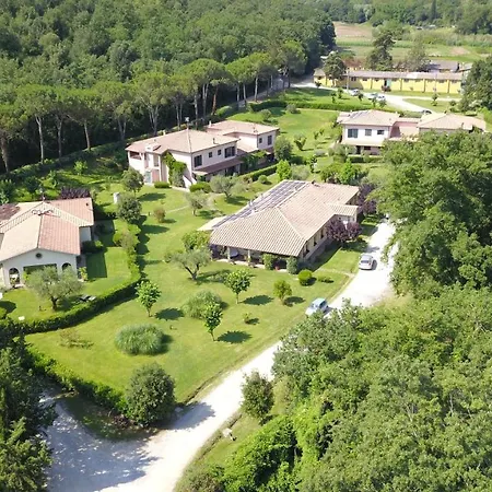 Montebelli & Country Hotell 4*
